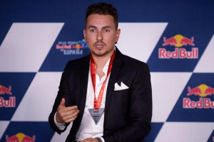 jorge-lorenzo-tekankan-pentingnya-strategi-dalam-motogp-2025