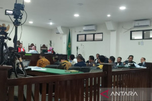 jpu-kpk-periksa-sembilan-pimpinan-dprd-bengkulu-dalam-kasus-korupsi