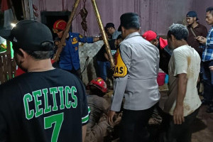 kakek-di-bogor-tertimbun-tanah-saat-gali-septic-tank-di-rumah-menantu