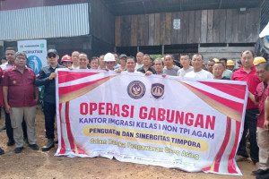 kantor-imigrasi-agam-pastikan-tidak-temukan-pelanggaran-keimigrasian-pekerja-gmk