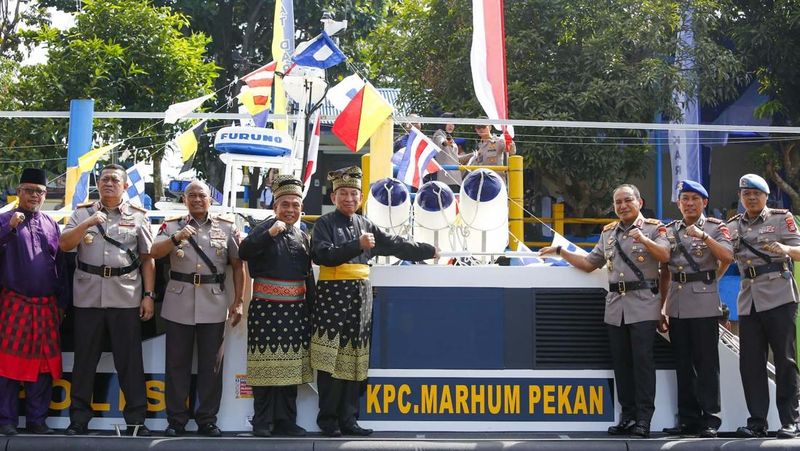 kapal-cepat-patroli-kpc-marhum-pekan-tingkatkan-keamanan-perairan-riau