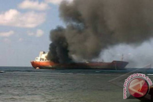 kapal-tanker-terbakar-di-batam-tujuh-pekerja-jadi-korban-luka