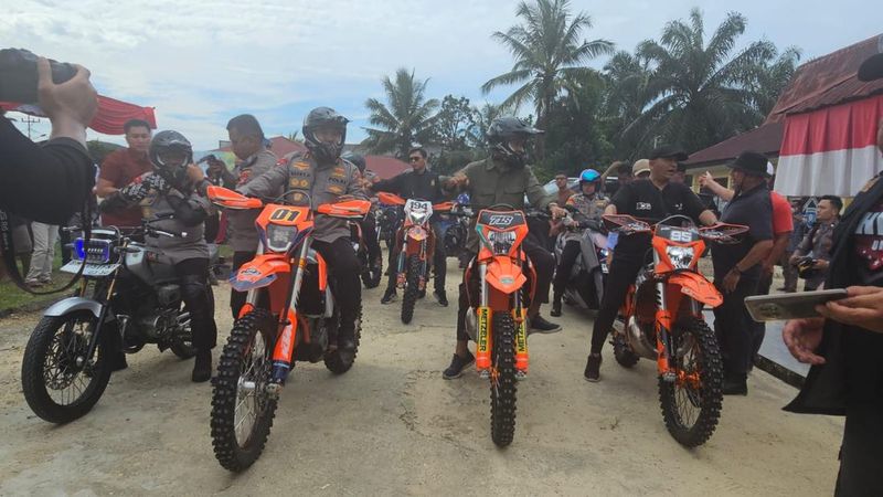 kapolda-riau-dan-uas-bangun-kebersamaan-lewat-aktivitas-sosial-dan-motoran