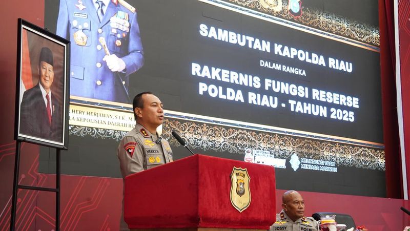 kapolda-riau-tekankan-pentingnya-pemahaman-kuhp-baru-dalam-rakernis-reserse