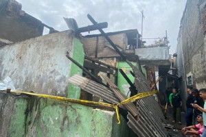 kebakaran-maut-di-tebet-akibatkan-korban-jiwa-warga-berjuang-usirapi