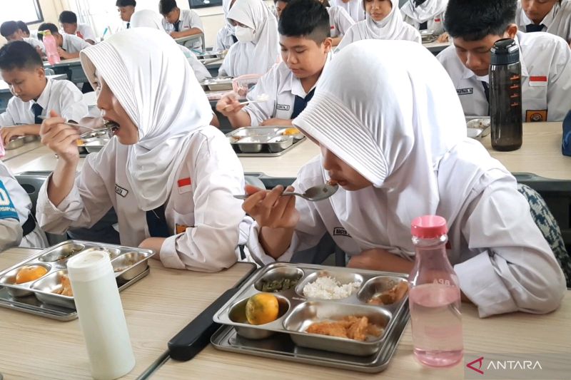 kebijakan-makan-bergizi-gratis-dukung-sekolah-aman-dan-sehat