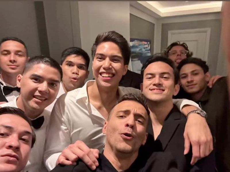 kehadiran-selebriti-di-acara-pernikahan-al-ghazali-dan-alyssa-daguise
