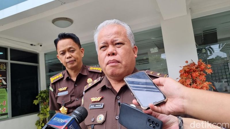 kejagung-lanjutkan-pengusutan-pencucian-uang-makelar-zarof-ricar