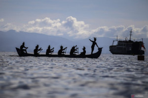 kejuaraan-dayung-perahu-kora-kora-di-ternate-meriahkan-pariwisata-lokal