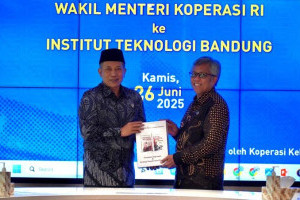 kemenkop-dan-itb-dukung-pengembangan-koperasi-desa-merah-putih