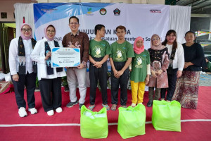 kemensos-salurkan-bantuan-atensi-untuk-penyandang-disabilitas-di-blitar
