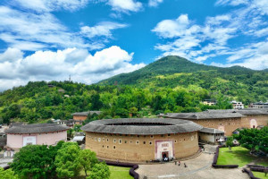 keunikan-arsitektur-fujian-tulou-yang-memikat-dunia