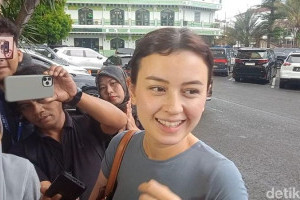 kimberly-ryder-tegaskan-hubungan-profesional-dengan-baim-wong