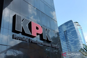 kpk-panggil-lima-saksi-di-surabaya-usut-kasus-pemerasan-izin-kerja-tka