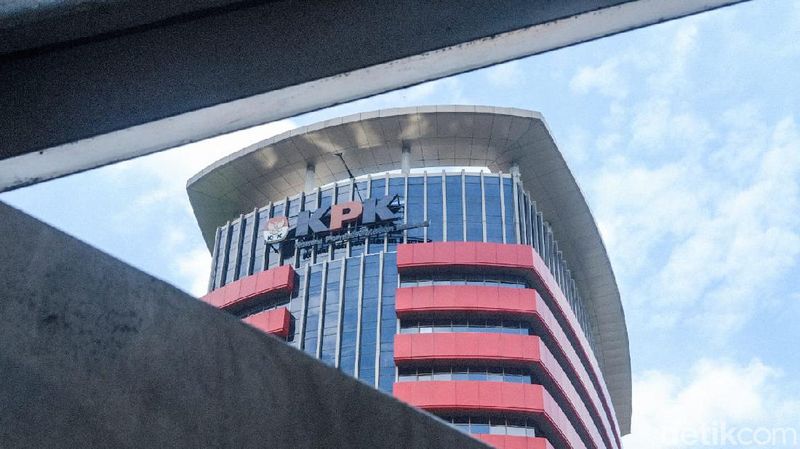 kpk-periksa-3-pihak-swasta-dalam-kasus-mark-up-izin-tka-di-kemnaker