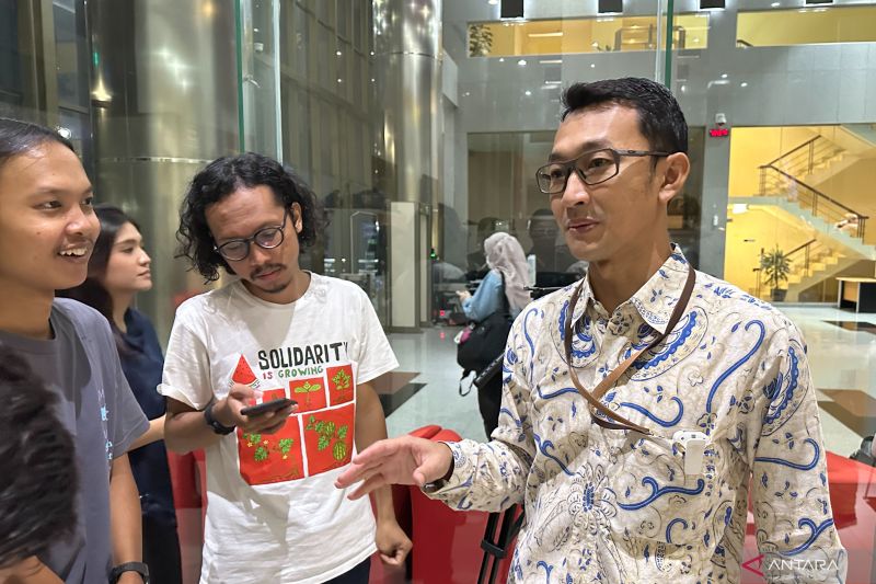 kpk-periksa-dua-saksi-dalam-kasus-gratifikasi-di-mpr-ri