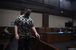 kpk-periksa-eks-mensos-juliari-peter-batubara-jadi-saksi-kasus-bansos