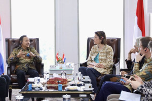 kunjungan-ketua-mahkamah-agung-belanda-ke-mk-ri-tingkatkan-kerjasama-hukum-internasional
