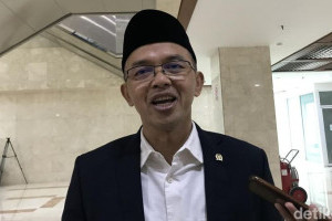 legislator-pkb-minta-fadli-zon-ralat-ucapan-soal-pemerkosaan-98-menyakiti