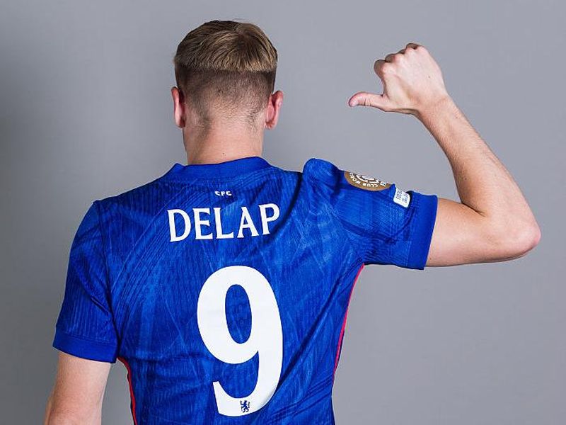 liam-delap-pilih-nomor-9-chelsea-tanggapi-tak-percaya-kutukan