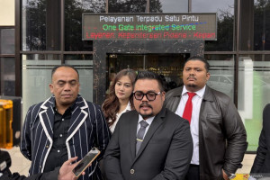 lisa-mariana-absen-dalam-sidang-gugatan-perdata-terhadap-ridwan-kamil