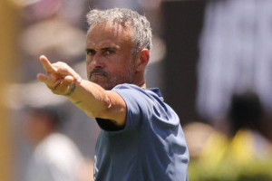 luis-enrique-keluhkan-jadwal-main-piala-dunia-antarklub-2025