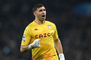 manchester-united-dianjurkan-boyong-emiliano-martinez-sebagai-pengganti-kiper-utama