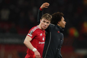manchester-united-fokuskan-rekrut-striker-pengalaman-premier-league