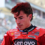 marc-marquez-disoraki-penonton-mugello-bos-ducati-tanggap-sekilas