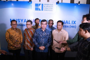 menaker-ungkap-3-strategi-dukung-industri-berkelanjutan