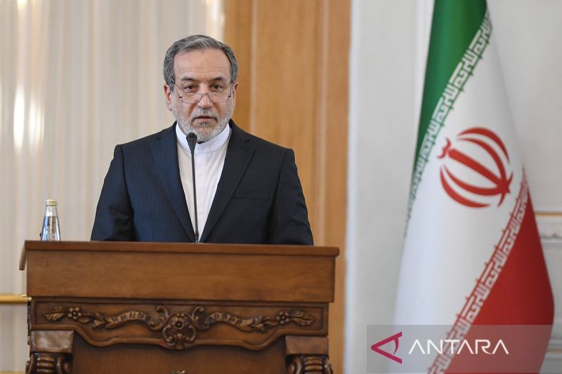 menlu-iran-bertemu-putin-bahas-serangan-fasilitas-nuklir