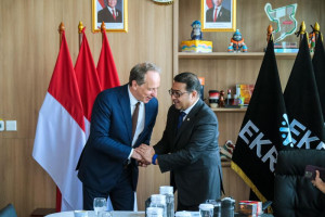 menteri-ekonomi-kreatif-bahas-kerja-sama-strategis-dengan-prancis