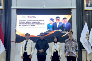 menteri-karding-ingatkan-pmi-kelola-keuangan-dengan-bijak