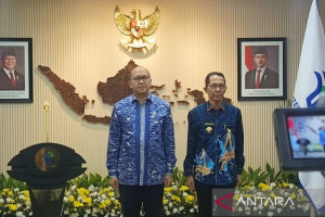 menteri-rosan-dirikan-desk-akselerasi-investasi-di-batam