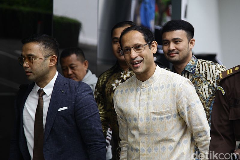 nadiem-makarim-diperiksa-kejaksaan-terkait-kasus-chromebook-rp9-9-triliun