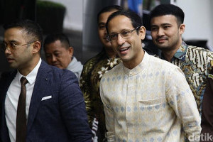 nadiem-makarim-diperiksa-kejaksaan-terkait-kasus-pengadaan-laptop-rp-9-9-triliun