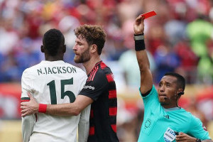 nicolas-jackson-minta-maaf-usai-kartu-merah-di-piala-dunia-antarklub-2025