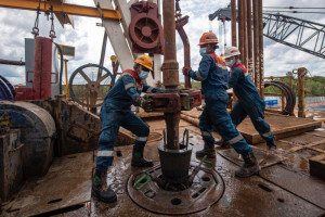 pakar-ekonomi-tekankan-kemudahan-usaha-migas-untuk-wujudkan-swasembada-energi