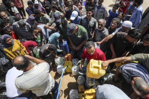 pbb-distribusikan-bahan-bakar-ke-gaza-di-tengah-konflik-memanas