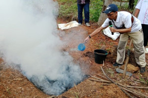 pelatihan-produksi-biochar-berbasis-tankos-untuk-petani-kelapa-sawit