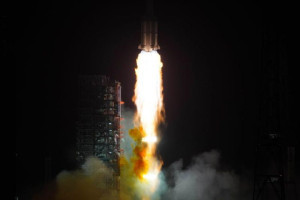 peluncuran-chinasat-9c-tingkatkan-layanan-penyiaran-satelit-indonesia