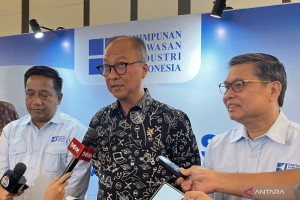 pemerintah-jadi-prioritas-dalam-cegah-hambatan-investasi-industri