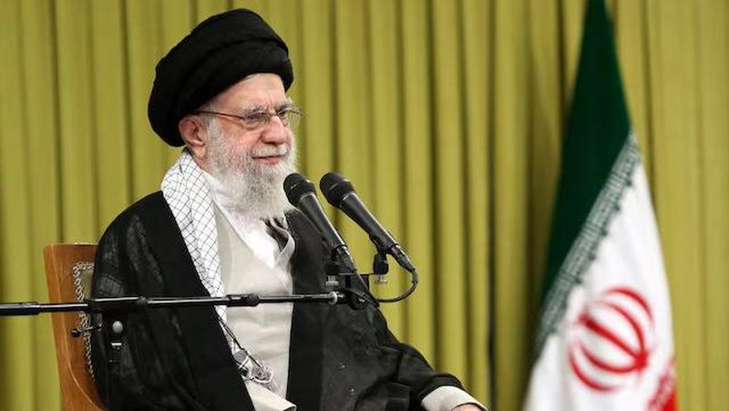 penasihat-khamenei-singgung-isu-kematian-shamkhani-dengan-tegas