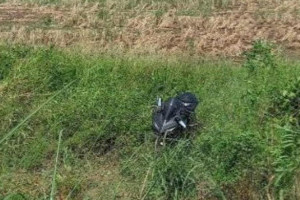 pengemudi-ngantuk-bikin-motor-sport-nyungsep-ke-tengah-sawah-tangerang