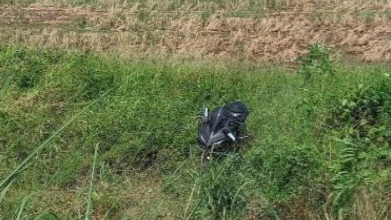 pengemudi-ngantuk-bikin-motor-sport-nyungsep-ke-tengah-sawah-tangerang