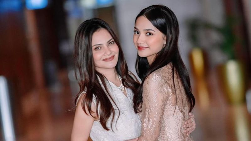 perjalanan-dan-prestasi-anak-selebriti-momen-bangga-sydney-lulus-sma