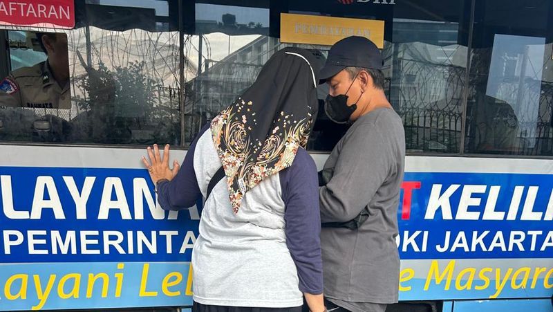 polda-metro-layani-455-kendaraan-perpanjang-stnk-di-cfd-hut-bhayangkara