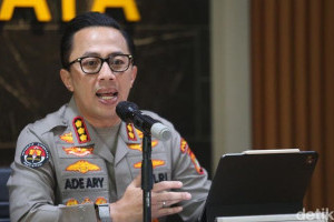 polda-metro-periksa-pihak-sma-6-surakarta-ugm-soal-tudingan-ijazah-palsu-jokowi