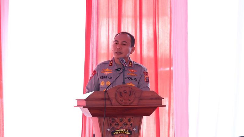 polda-riau-ubah-kampung-dalam-jadi-kampung-budaya-dan-umkm