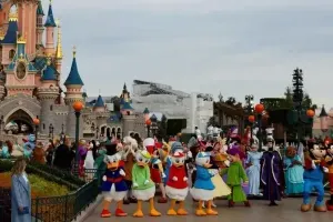 polisi-prancis-selidiki-pernikahan-palsu-anak-di-disneyland-paris